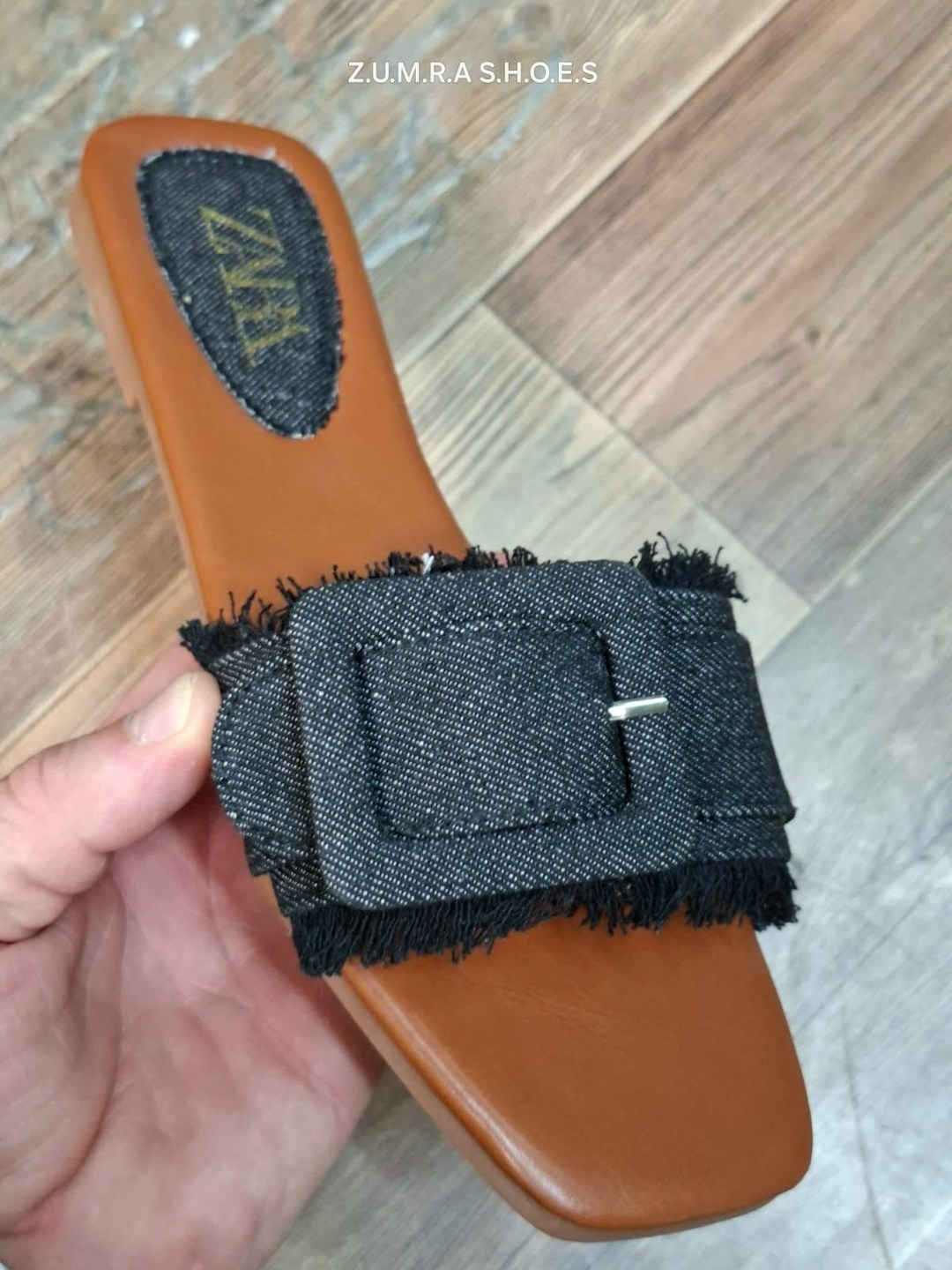 ,женские шлепанцы,шлепанцы celine,босоножки модные,модные шлепанцы