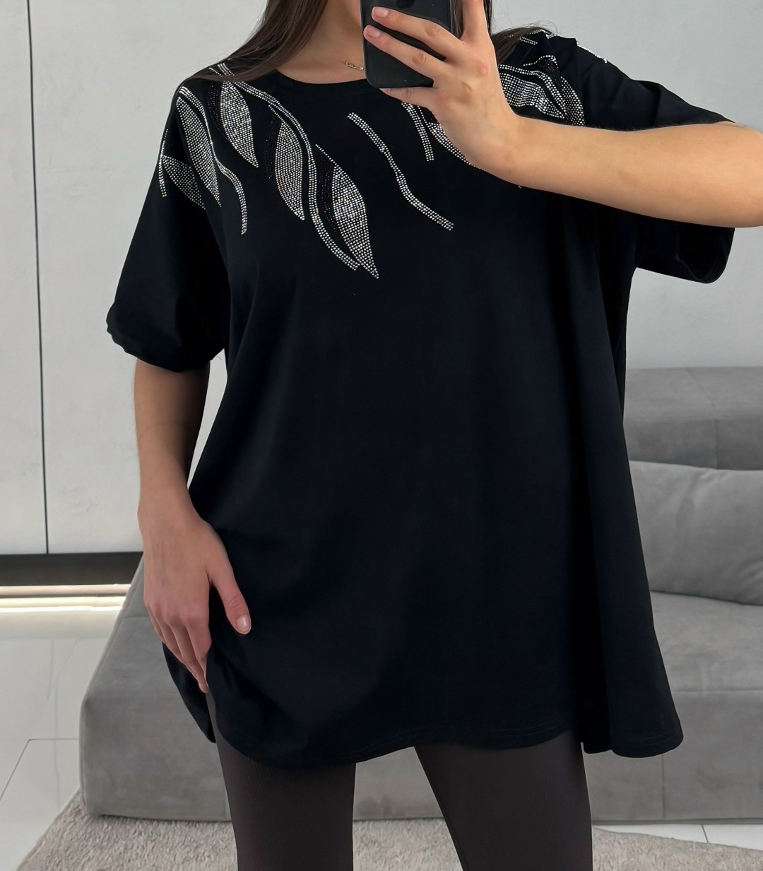 футболка оверсайз со стразами fashion lux,футболка женская оверсайз со стразами,футболка оверсайз базовая со стразами fashion nik,футболка оверсайз базовая со стразами,женская футболка
