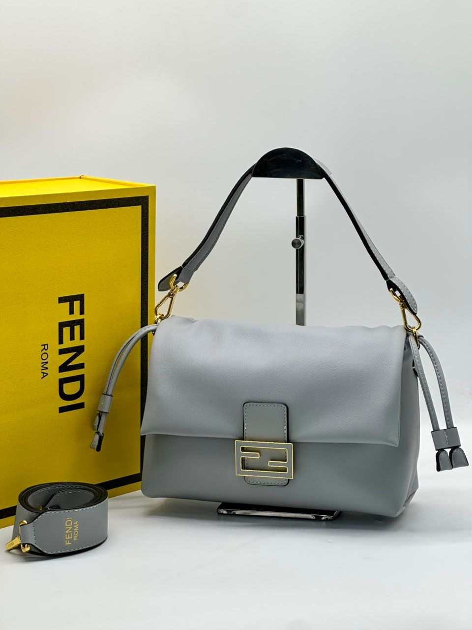fendi сумка,сумка женская fendi,fendi сумка на плечо,сумка фенди,люкс сумка