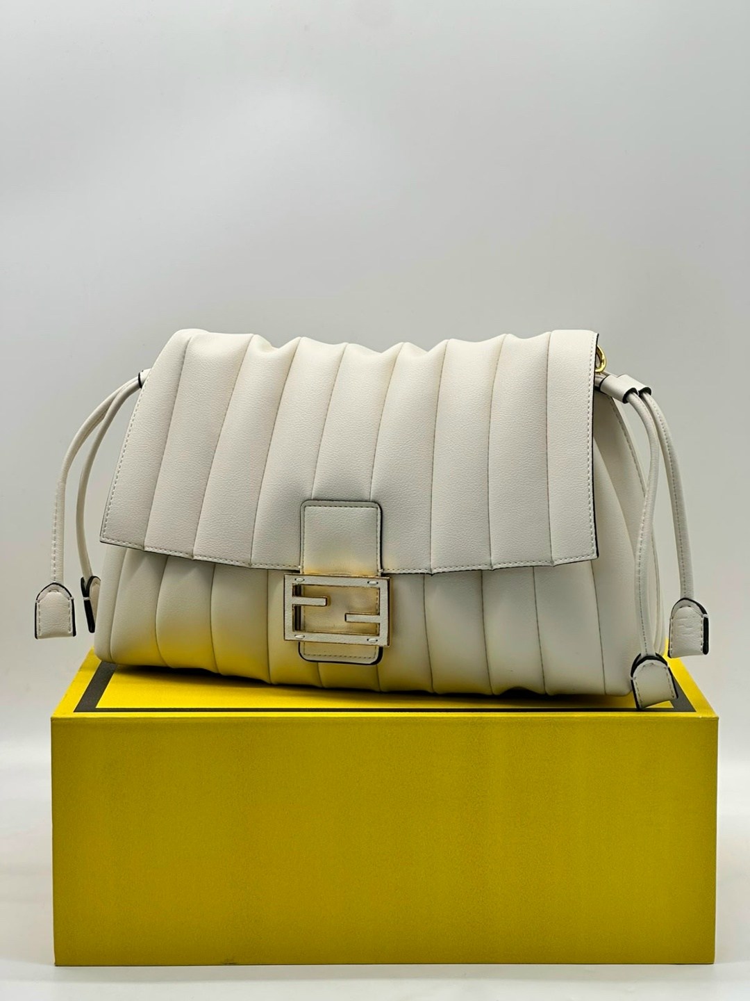fendi сумка,женская сумка fendi,сумка fendi baguette,сумка,сумка багет fendi
