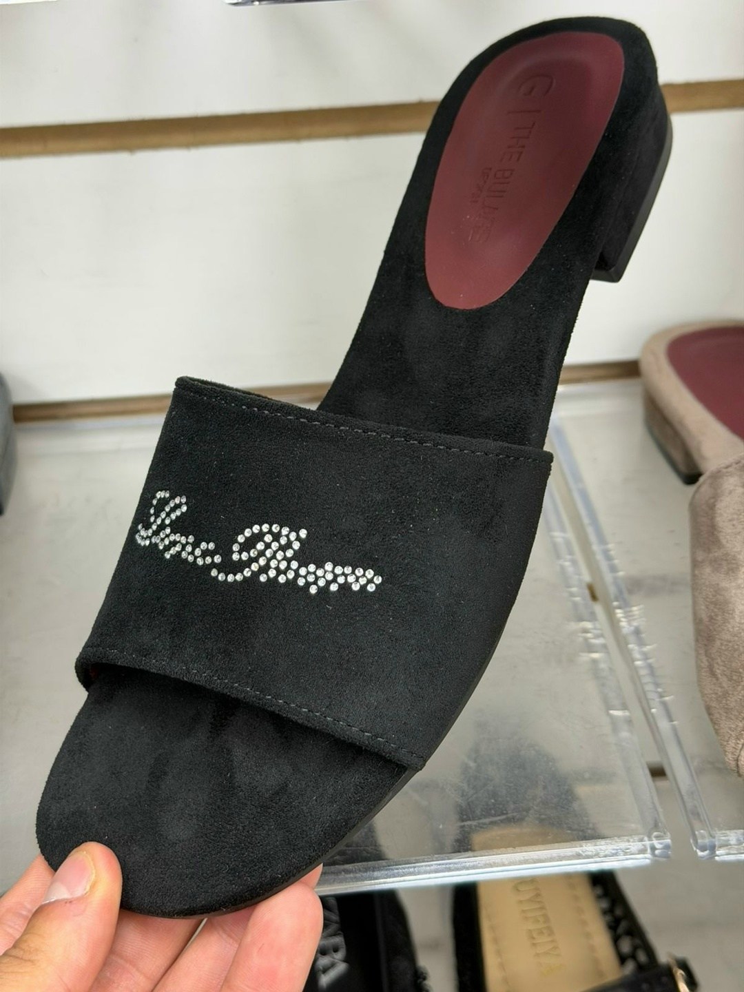 ,женские шлепанцы,босоножки yves saint laurent,обуви,модные тапочки