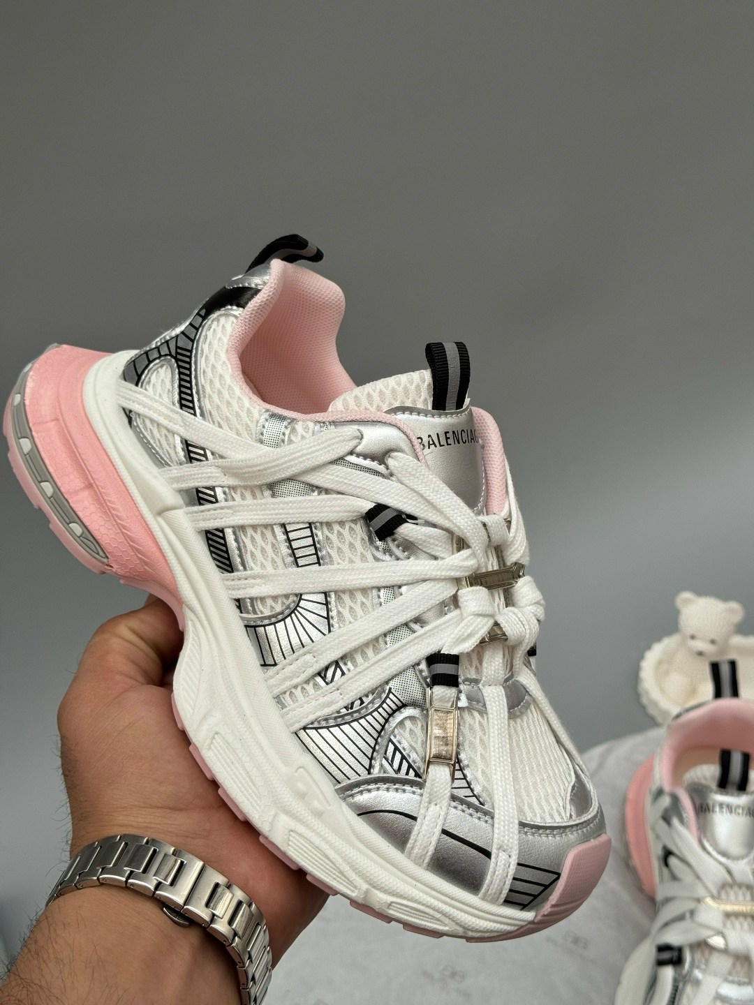 кроссовки balenciaga,кроссовки женские balenciaga,balenciaga белые кроссовки 3xl для женщин,кроссовки женские balenciaga trainers,кроссовки balenciaga 3 xl