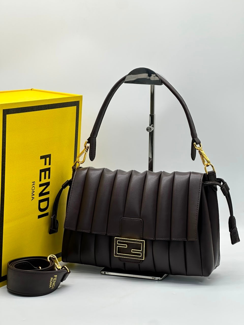 сумка fendi,женская сумка fendi,сумка fendi baguette,сумка фенди оригинал,сумка фенди