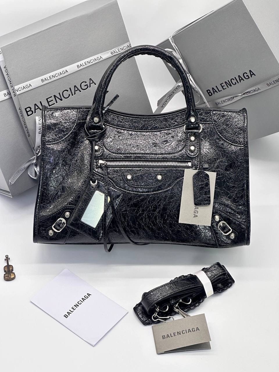 сумки balenciaga,сумка баленсиага серебристая,сумка баленсиага классика,сумка женская balenciaga,сумка balenciaga neo classic черный