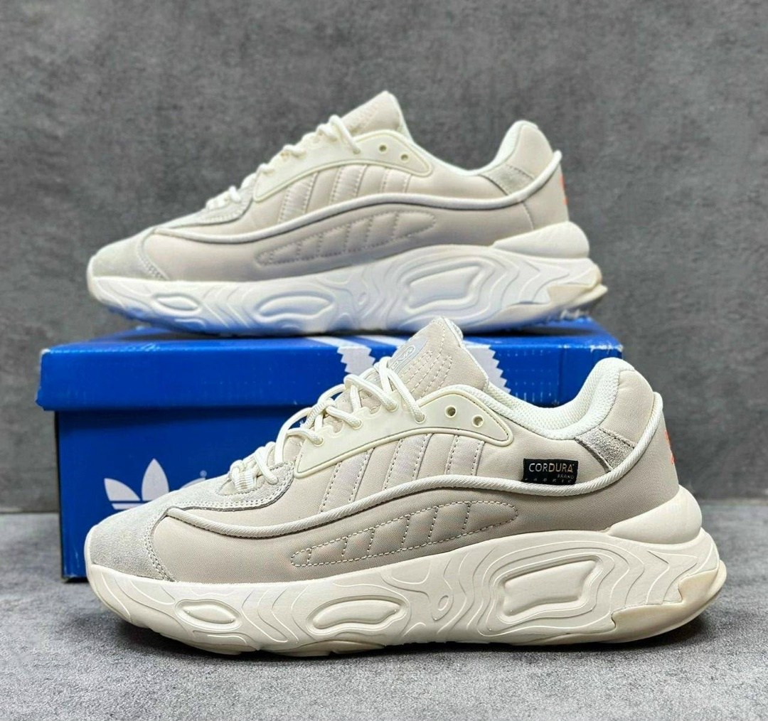 бежевые кроссовки адидас мужские ozweego,кроссовки,кроссовки adidas,кроссовки мужские adidas,кроссовка мужской