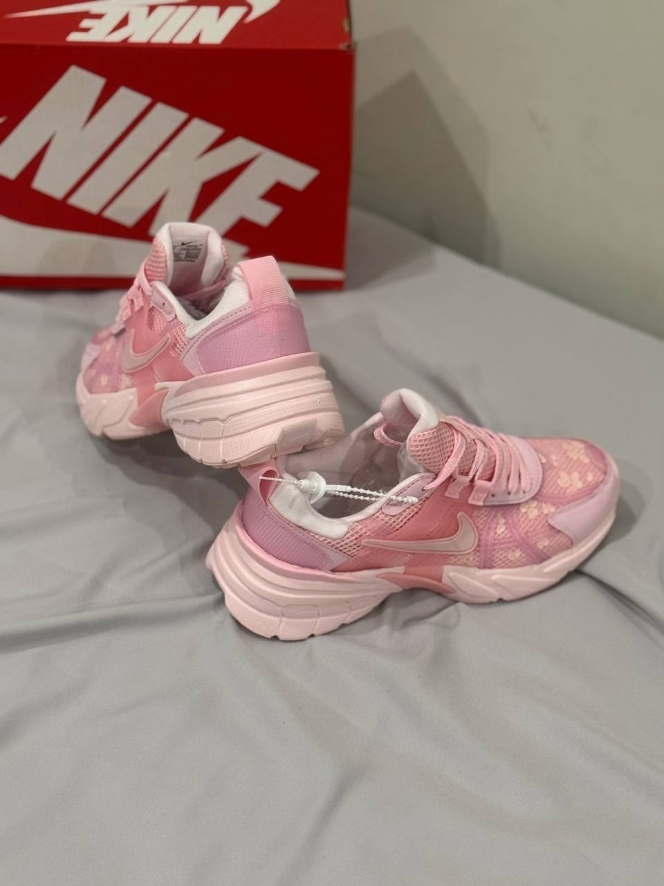 кроссовки nike женские,nike v2k run женские беговые кроссовки,кроссовки nike,кроссовки,nike розовые кроссовки