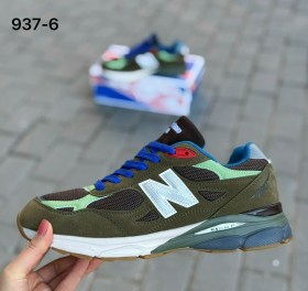 Кроссовки