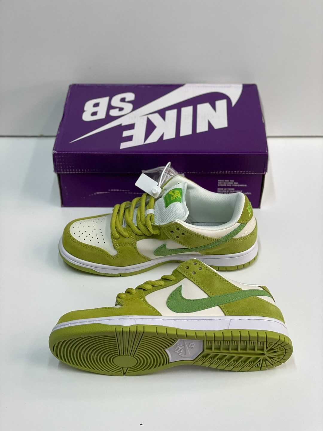 кроссовки nike sb dunk low green apple,nike sb dunk low green apple,кроссовки nike dunk low pro sb зеленые,кроссовки nike dunk sb low green apple кеды данки сб,кроссовки nike
