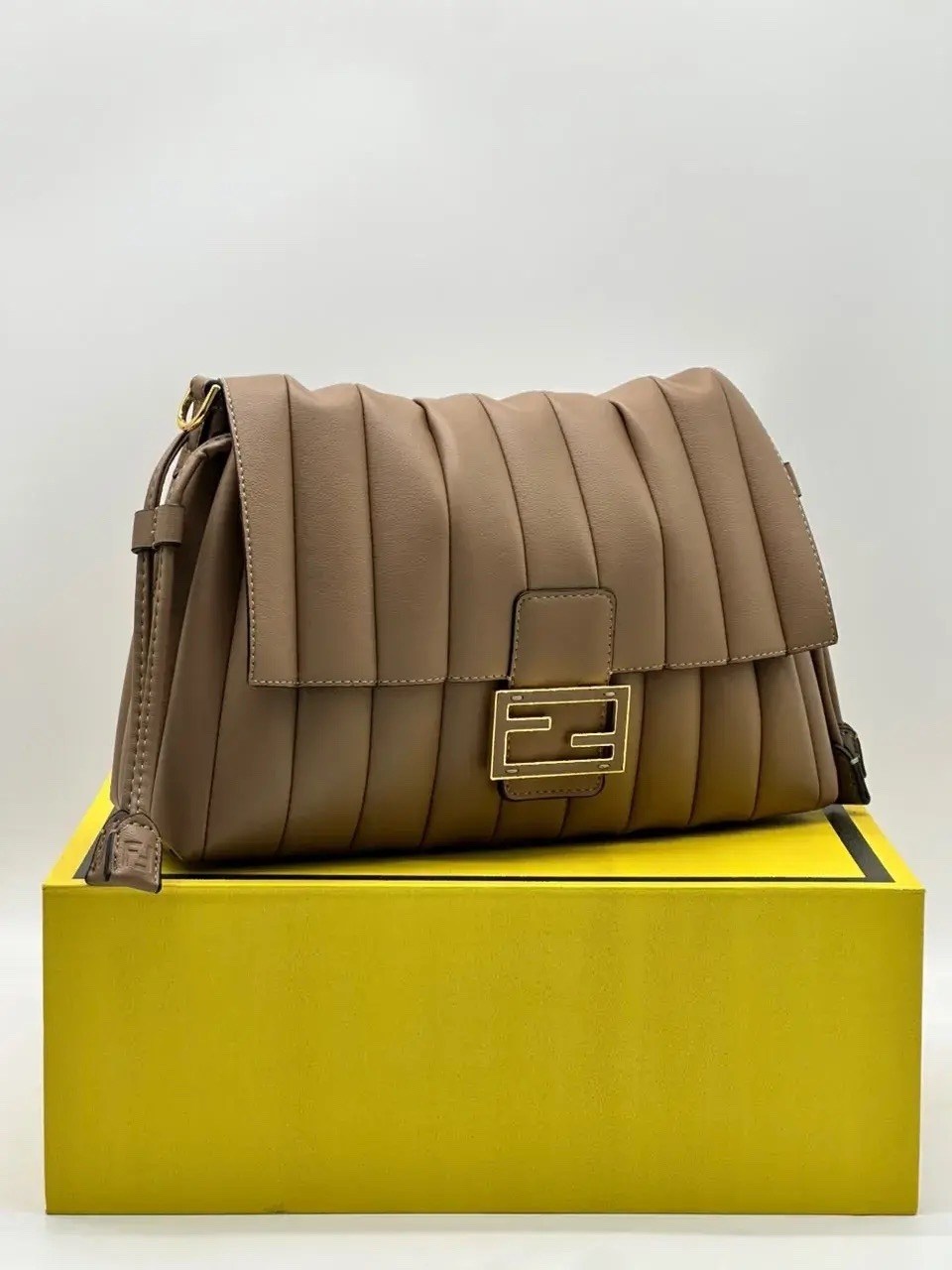 fendi сумка,женская сумка fendi,сумка fendi baguette,сумка,fendi багет сумка