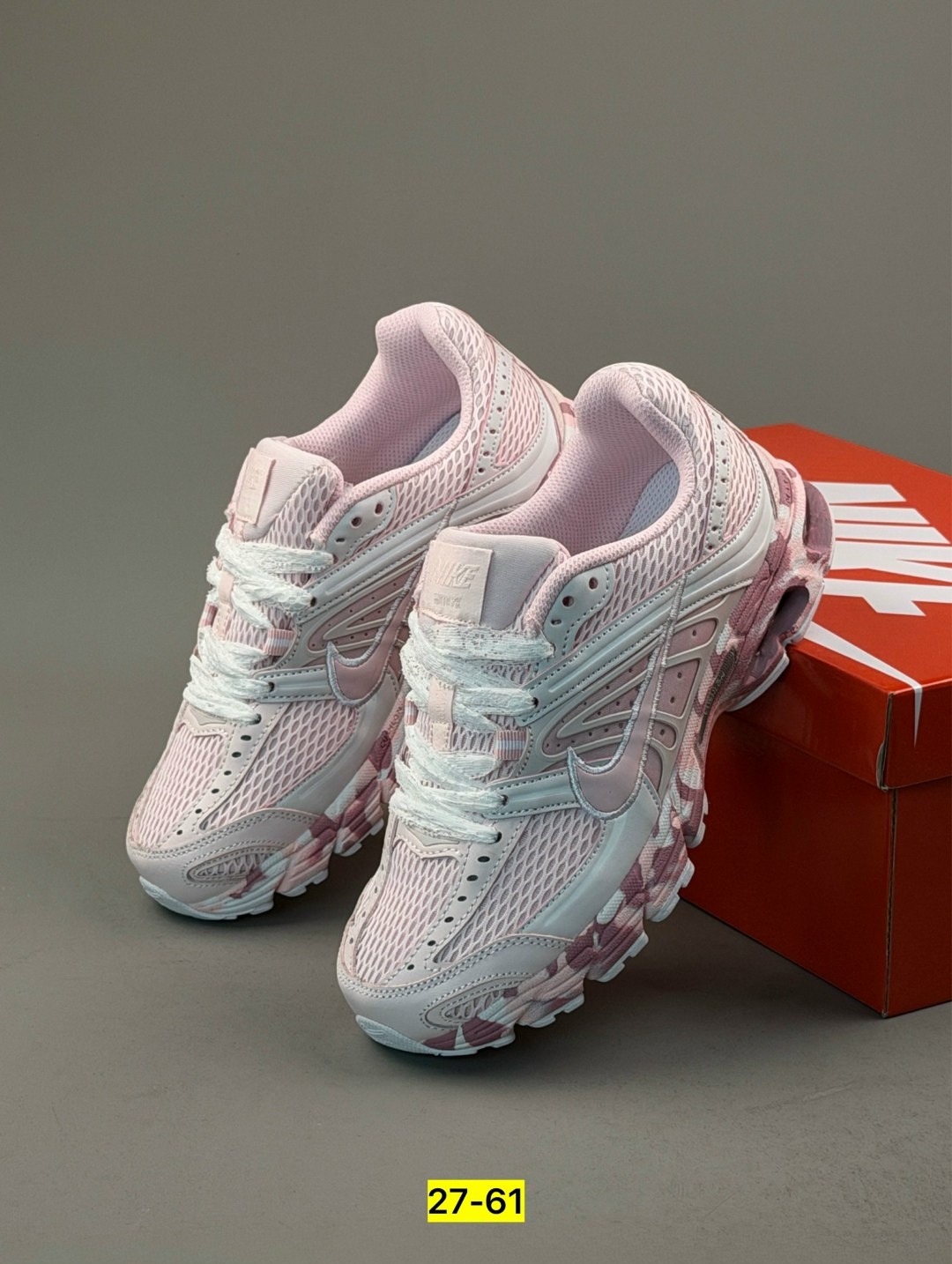 кроссовки,кроссовки женские,nike кроссовки женские,спортивные кроссовки,nike кроссовки