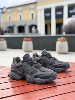 Кроссовки