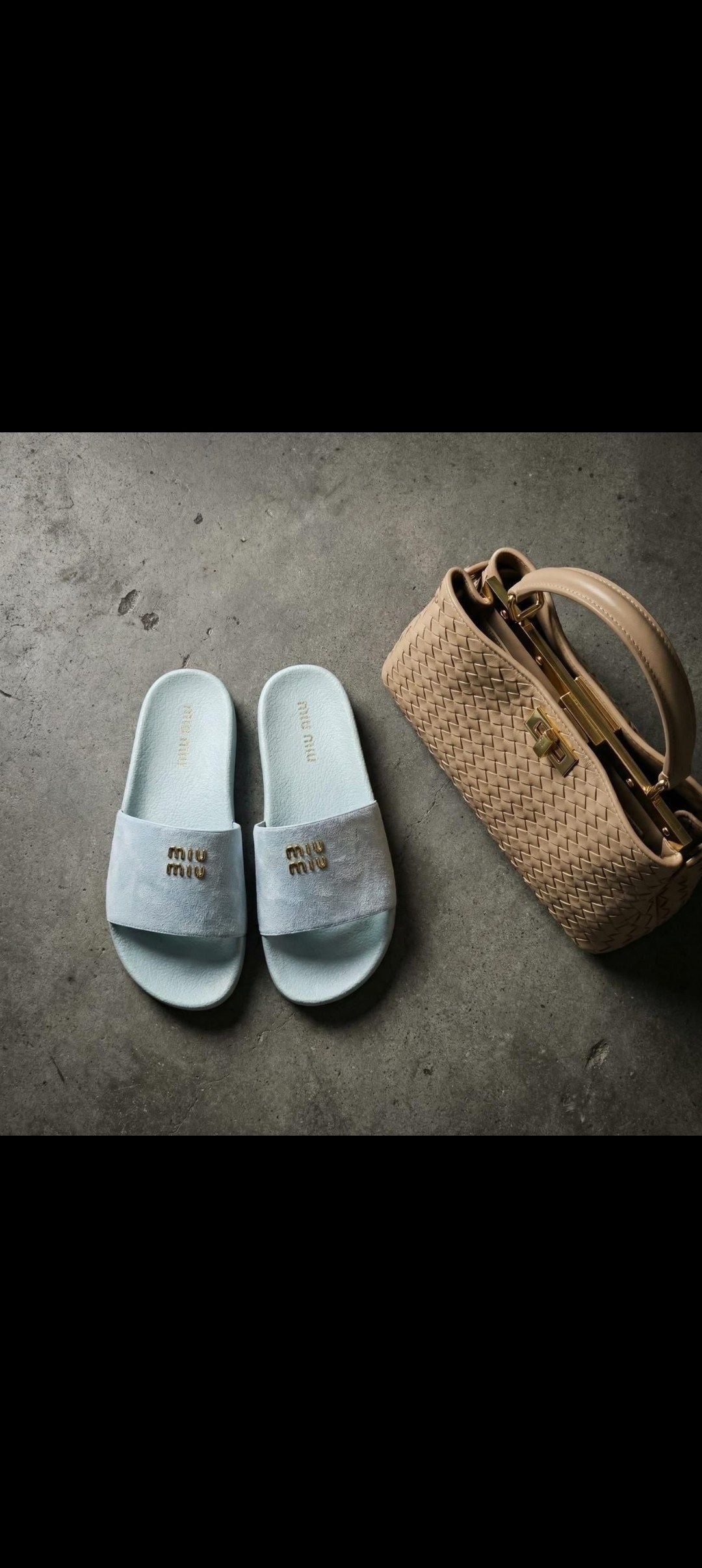 женские шлепанцы,шлёпанцы miu miu,,шлепки женские,модные тапочки