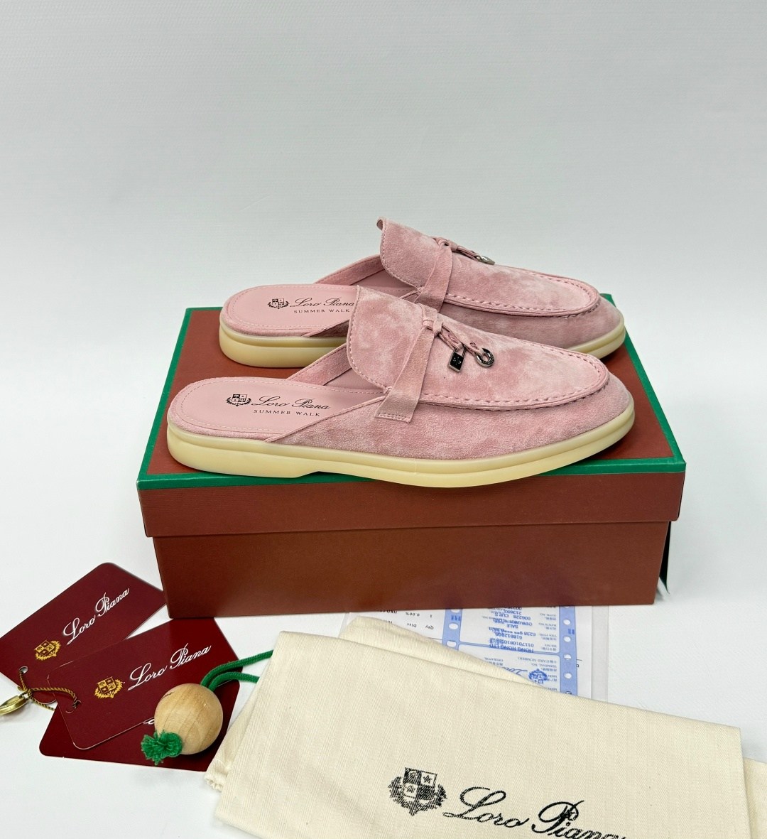 мюли loro piana,женские замшевые мюли loro piana бежевые,лоферы loro piana женские,замшевые женские лоферы loro piana розовые,мюли замшевые