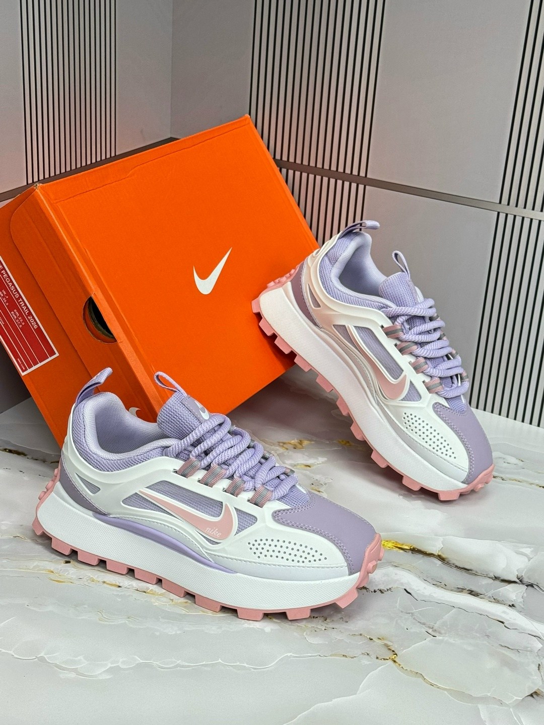 кроссовки,кроссовки nike,женские кроссовки,кроссовки мужские женские,спортивная