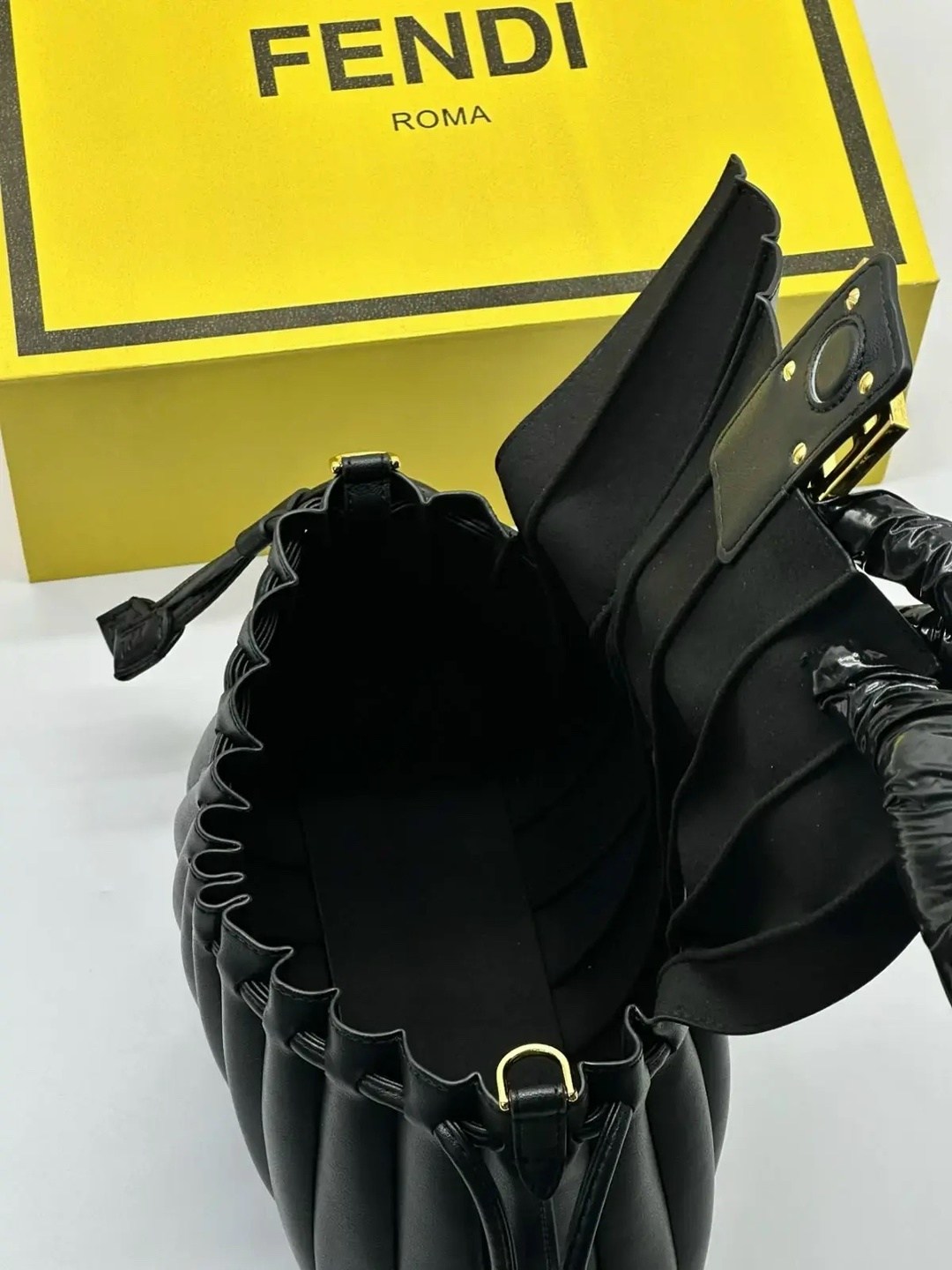 сумка fendi,женская сумка fendi,сумка fendi baguette,сумка фенди,fendi сумка fendi