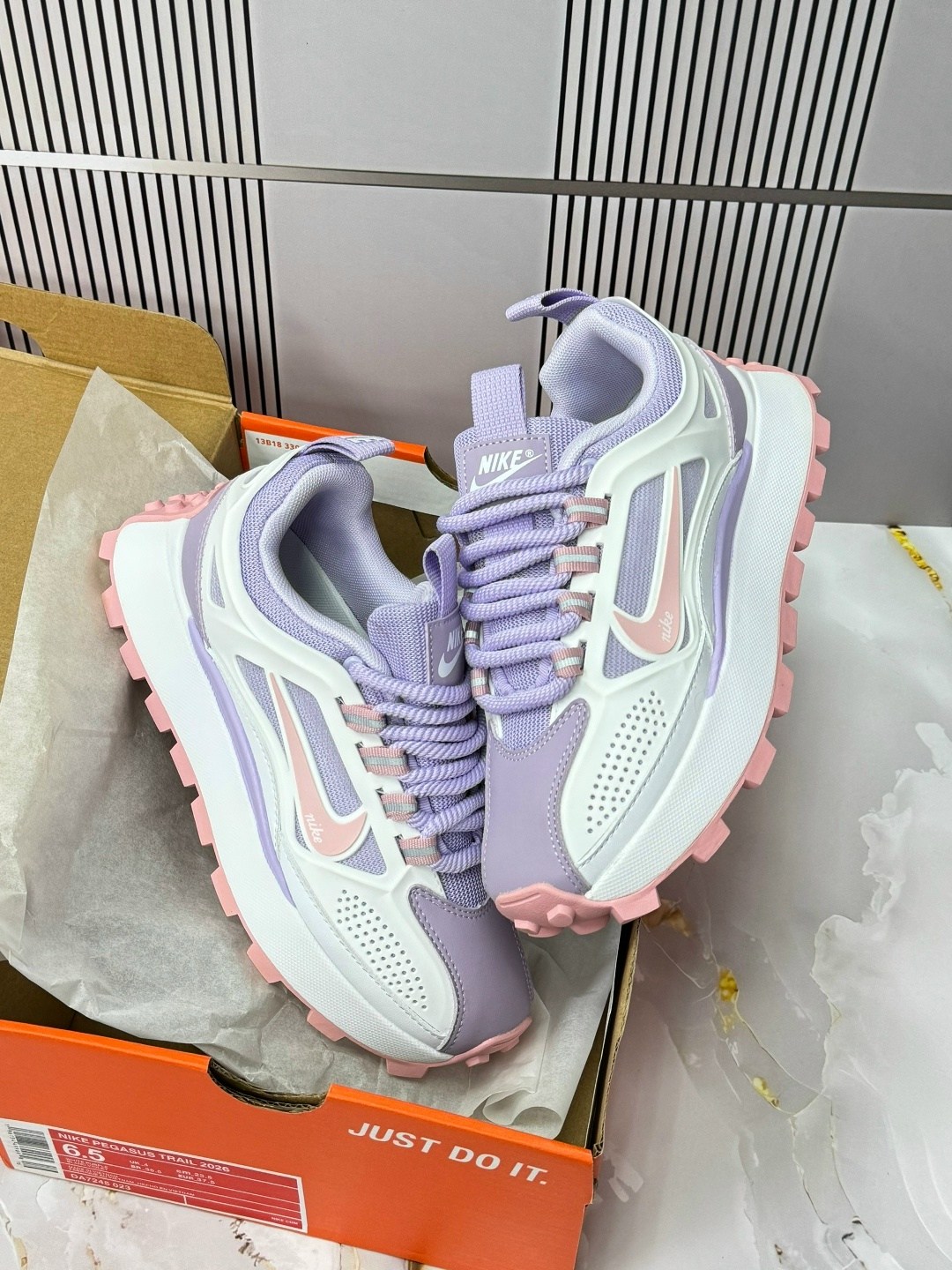 кроссовки,кроссовки nike,женские кроссовки,кроссовки мужские женские,спортивная