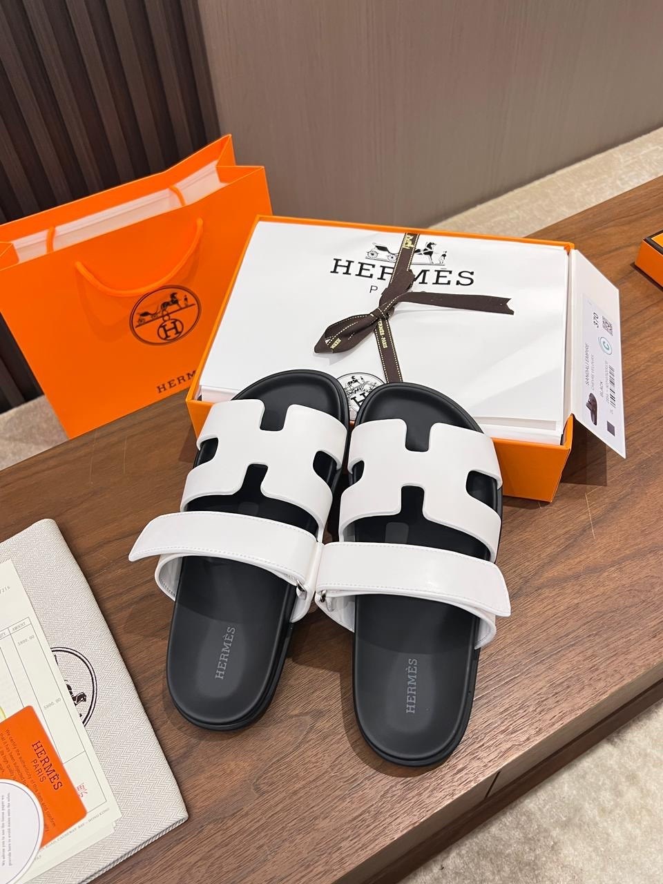 ,шлепанцы hermes,тапочки hermes,сандалии hermes,тапочки hermes женские оригинал