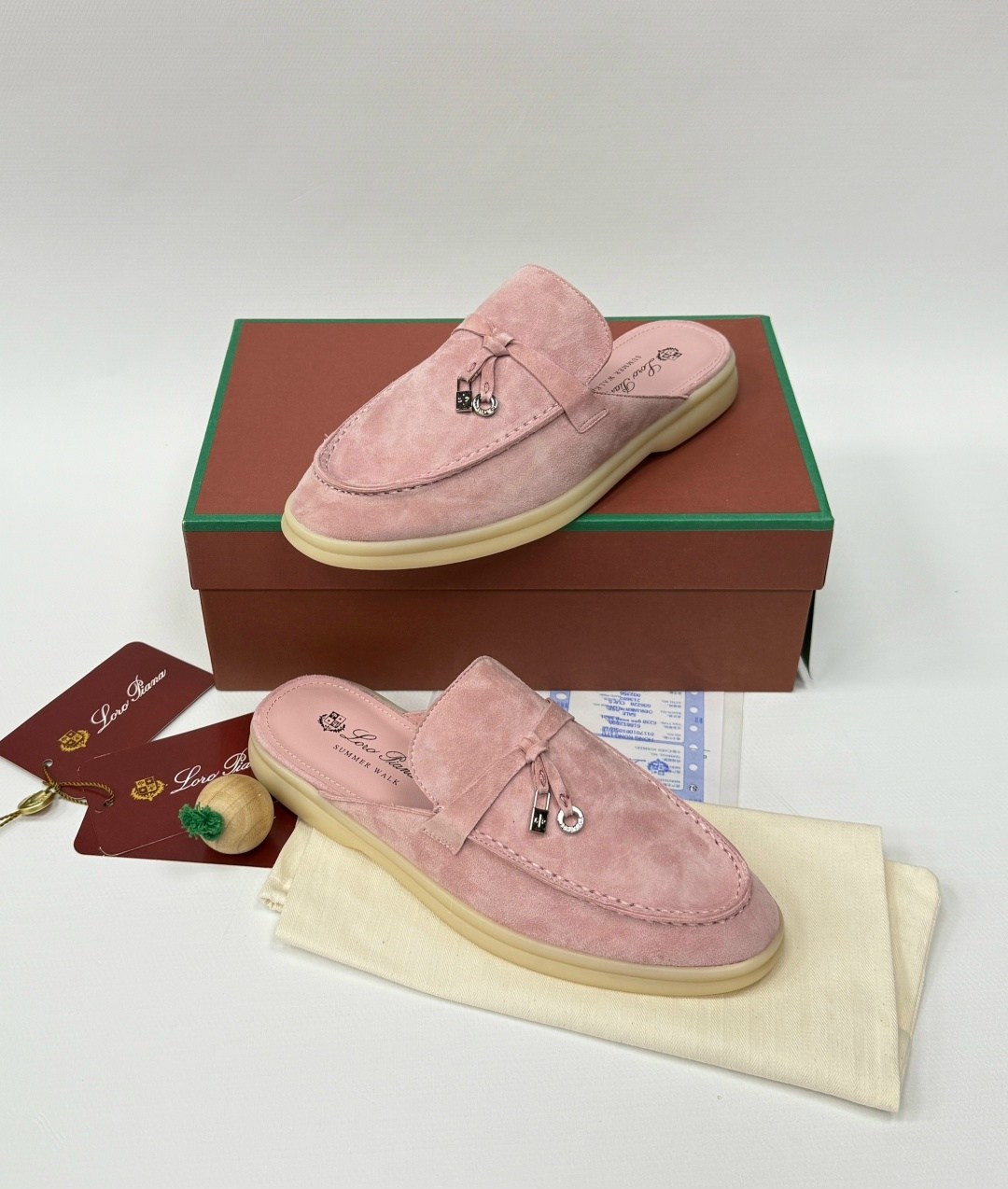 мюли loro piana,женские замшевые мюли loro piana бежевые,лоферы loro piana женские,замшевые женские лоферы loro piana розовые,мюли замшевые