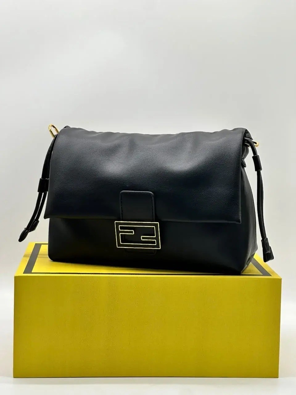сумка женская fendi,сумка fendi,fendi сумка на плечо,сумка,сумка фенди оригинал