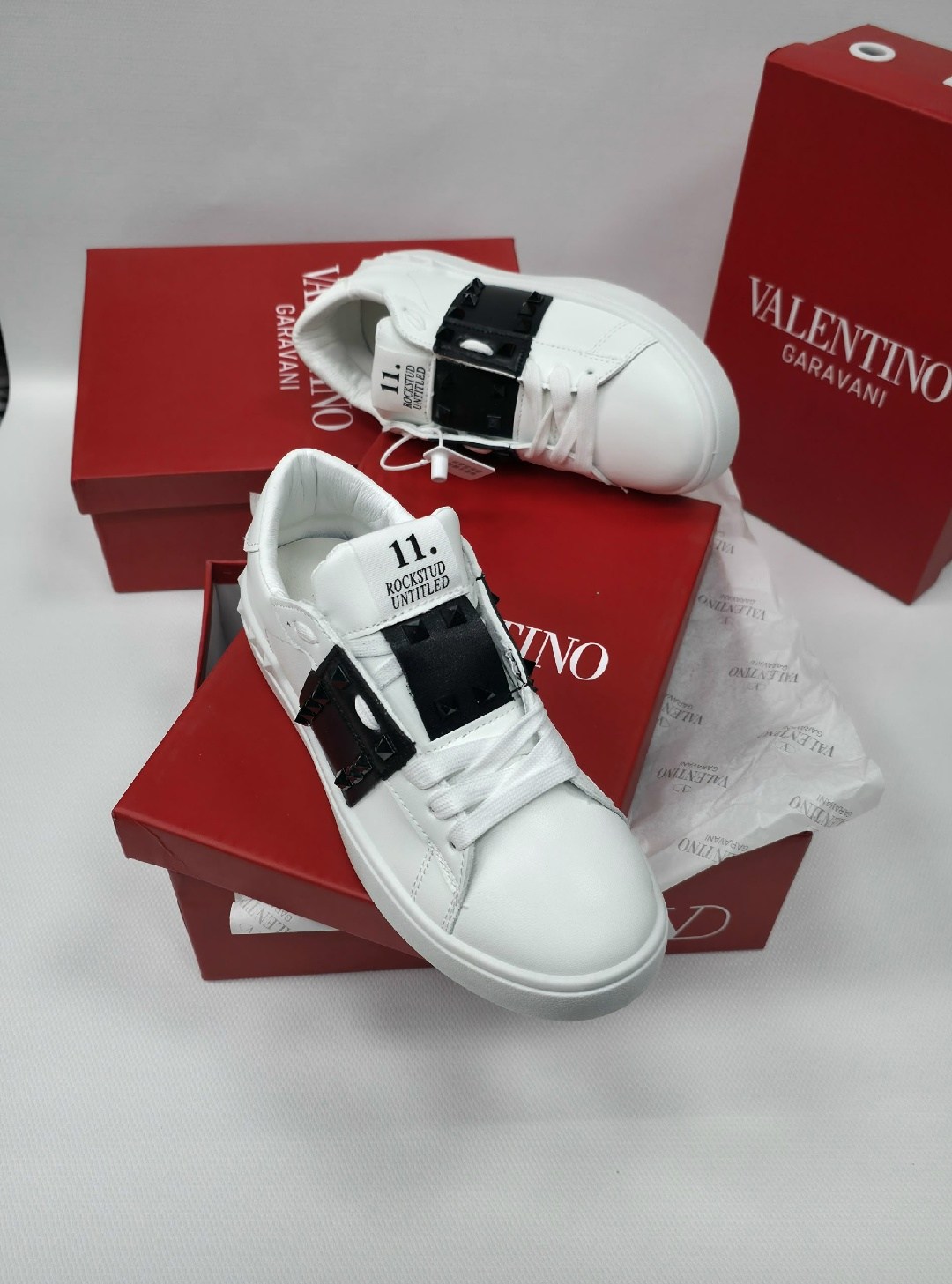 valentino кроссовки,,кеды валентино,валентино ,женская