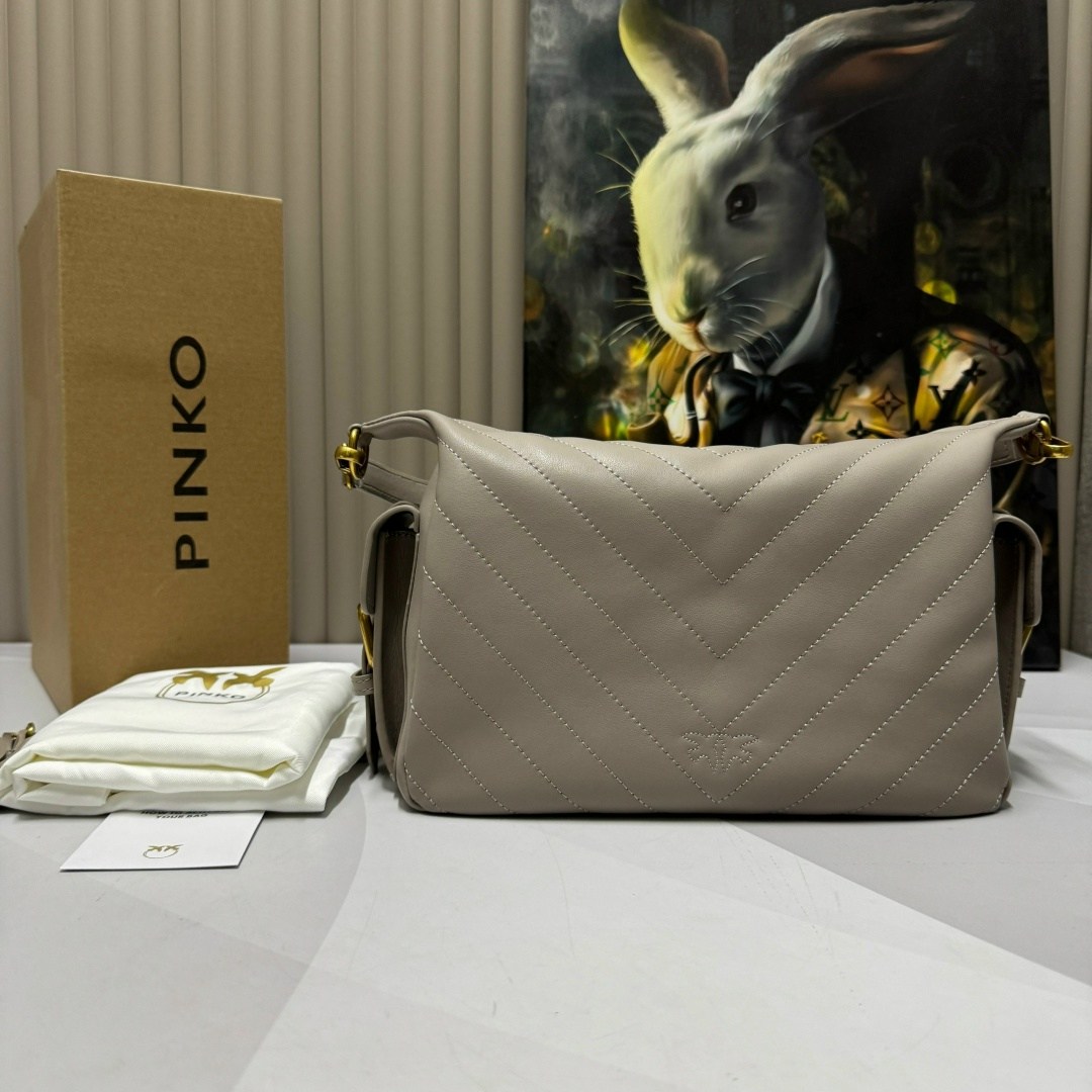 сумка pinko,сумка женская pinko,pinko сумка седло на плечо,pinko сумка на плечо,сумка