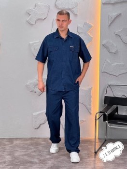 Костюм