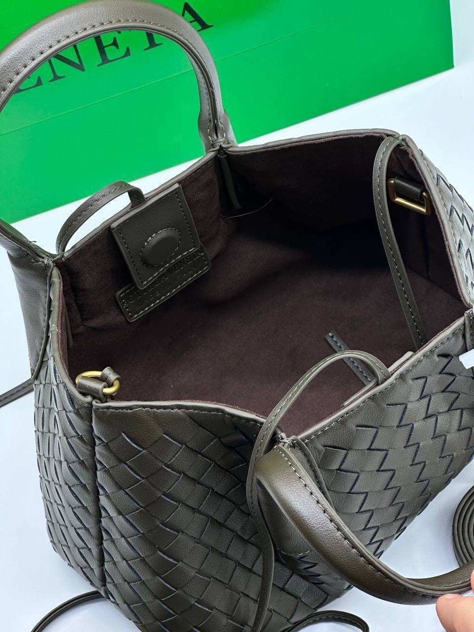 bottega veneta женская сумка,bottega veneta сумка,сумка женская bottega,сумки женские брендовые,плетеная женская сумка из кожи bottega veneta