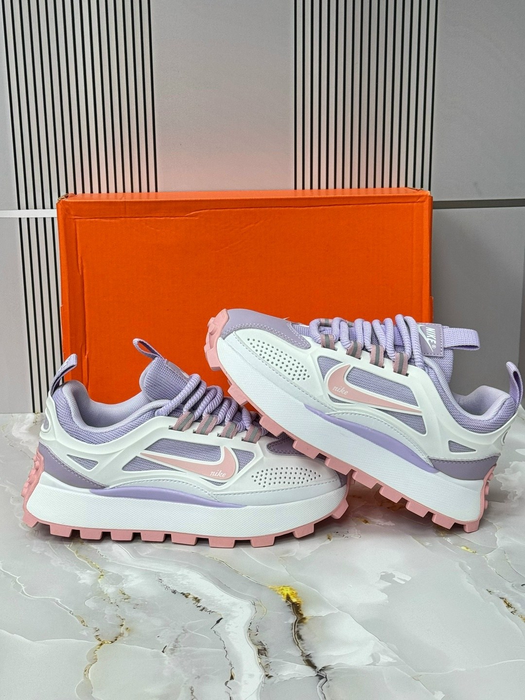 кроссовки,кроссовки nike,женские кроссовки,кроссовки мужские женские,спортивная