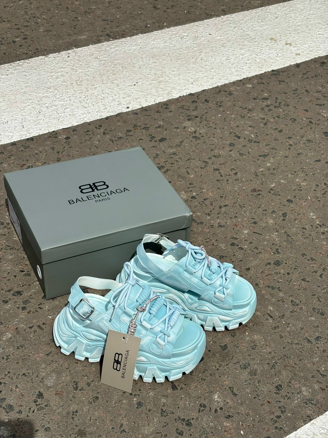 кроссовки женские balenciaga,босоножки balenciaga,сандалии balenciaga,босоножки баленсиага balenciaga,кроссовки balenciaga