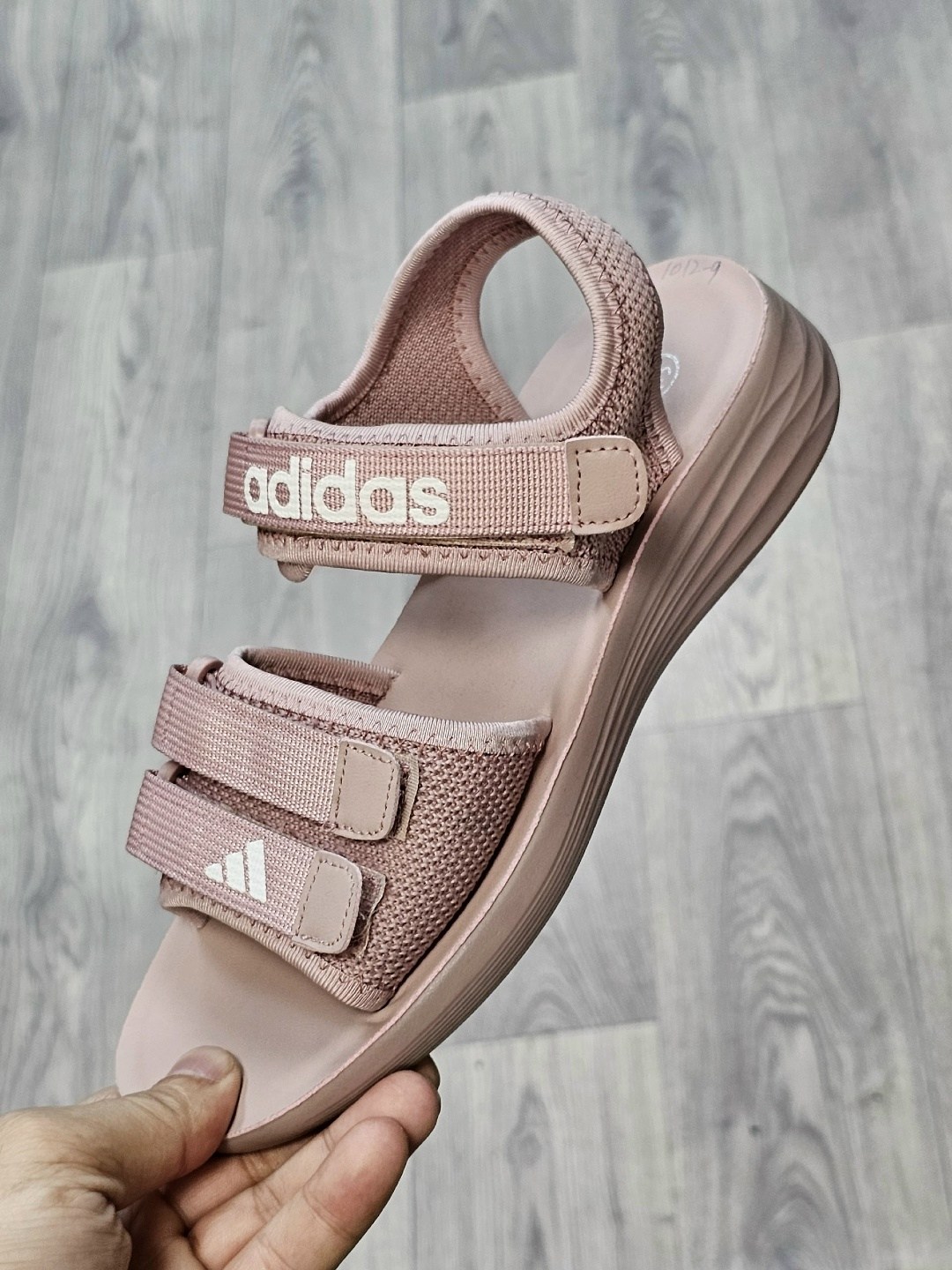 сандалии адидас белые,сандалии adidas,сандалии adidas adilette sandal 4.0,босоножки сандали,босоножки adidas