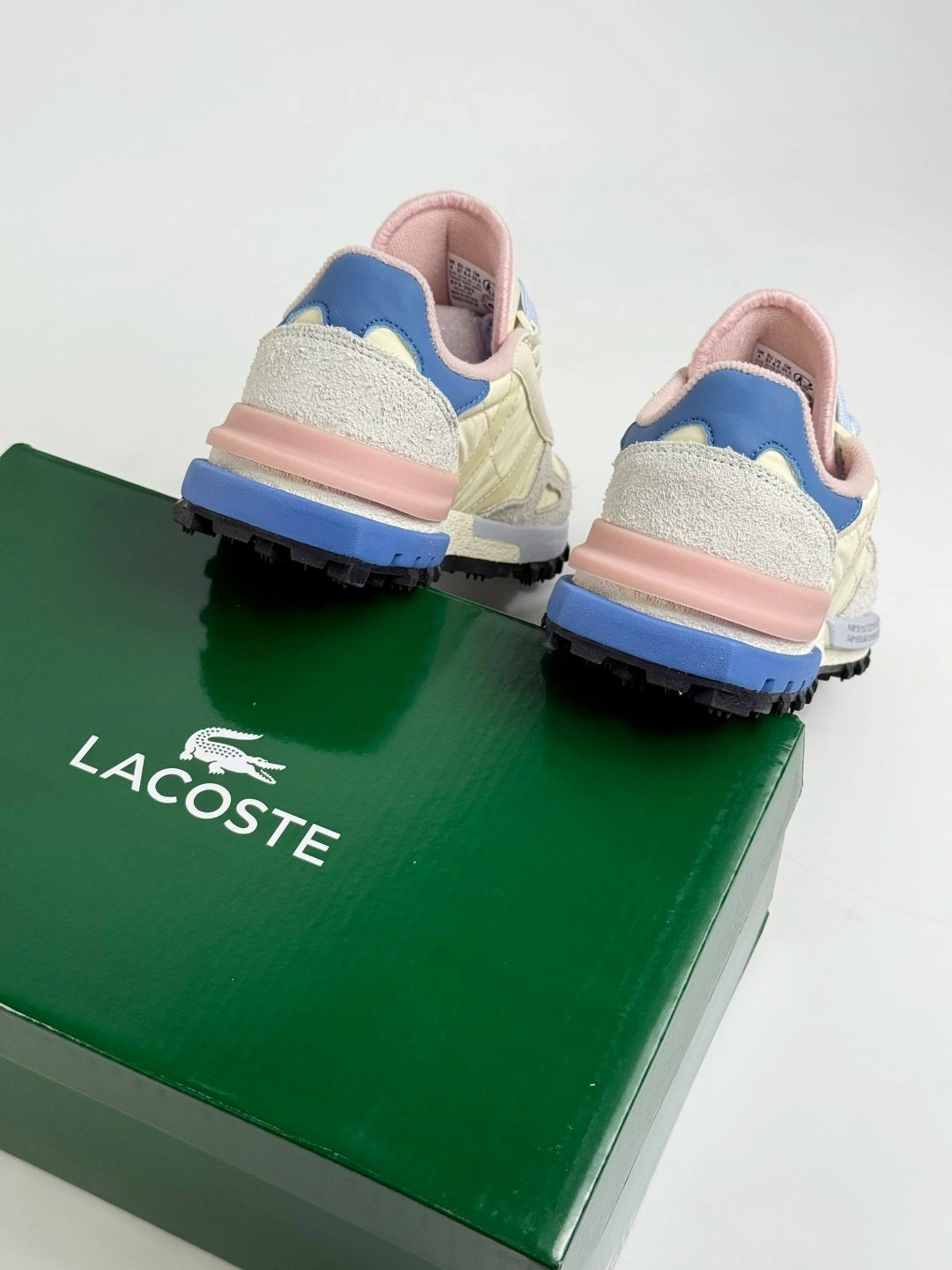 элитные активные кроссовки для женщин lacoste бежевый,кроссовки lacoste,элитные активные кроссовки для женщин lacoste жёлтый,кроссовки lacoste elite active,женские кроссовки lacoste elite active