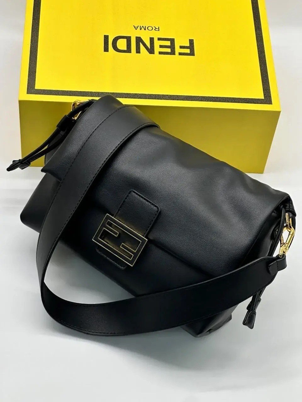 сумка женская fendi,сумка fendi,fendi сумка на плечо,сумка,сумка фенди оригинал