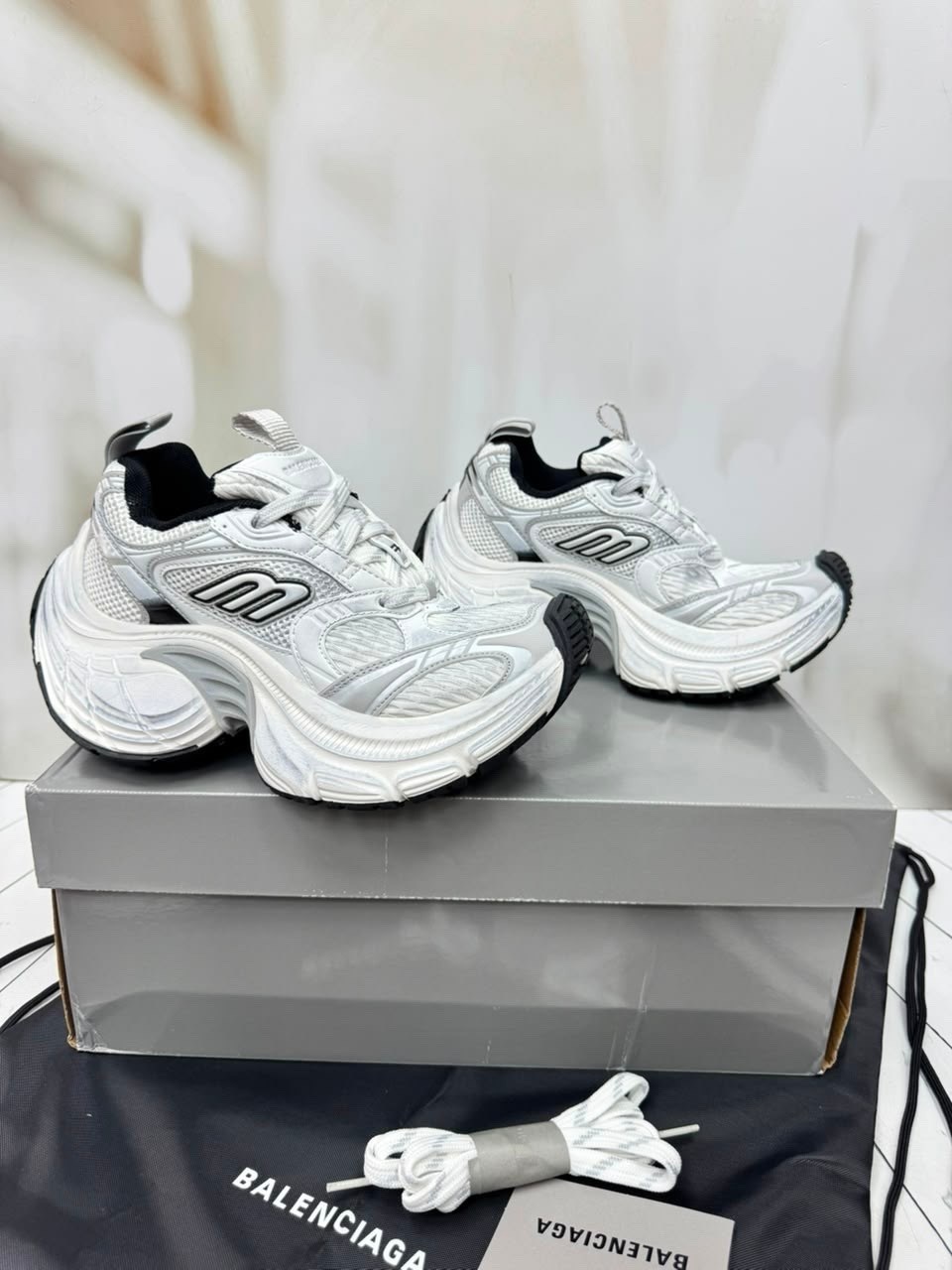 кроссовки женские balenciaga,кроссовки баленсиага cargo sneaker 10xl,balenciaga кроссовки,кроссовки женские balenciaga 10xl белые,женские кроссовки balenciaga cargo