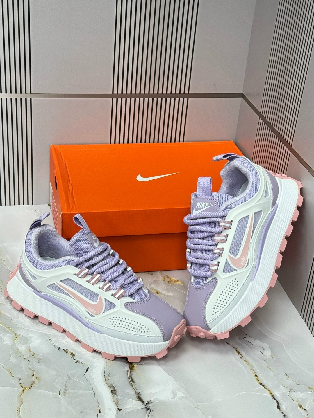 кроссовки,кроссовки nike,женские кроссовки,кроссовки мужские женские,спортивная