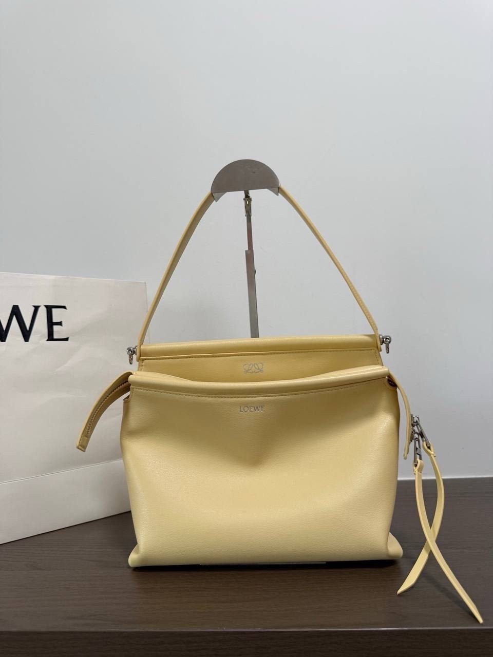 loewe сумка,женская сумка,сумка,женская сумка loewe,белая сумка