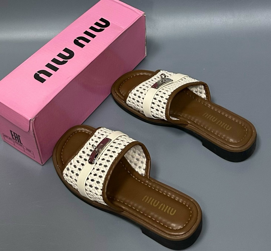 шлепанцы miu miu,,женские шлепанцы,шлепки женские,шлепанцы модные
