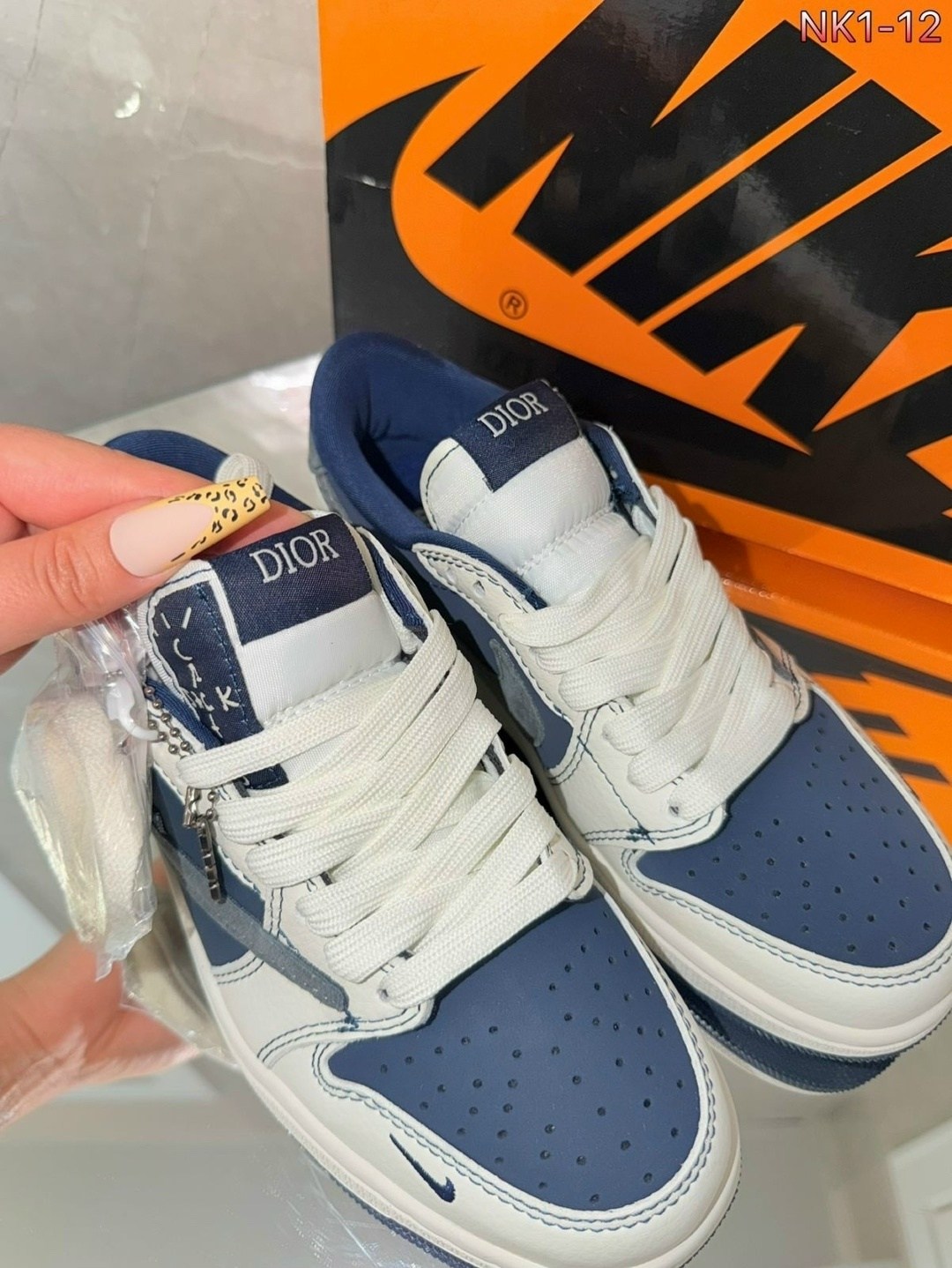кроссовки travis scott x air jordan 1 low x dior nike,dior кроссовки,кроссовки,dior jordan,кеды найк диор