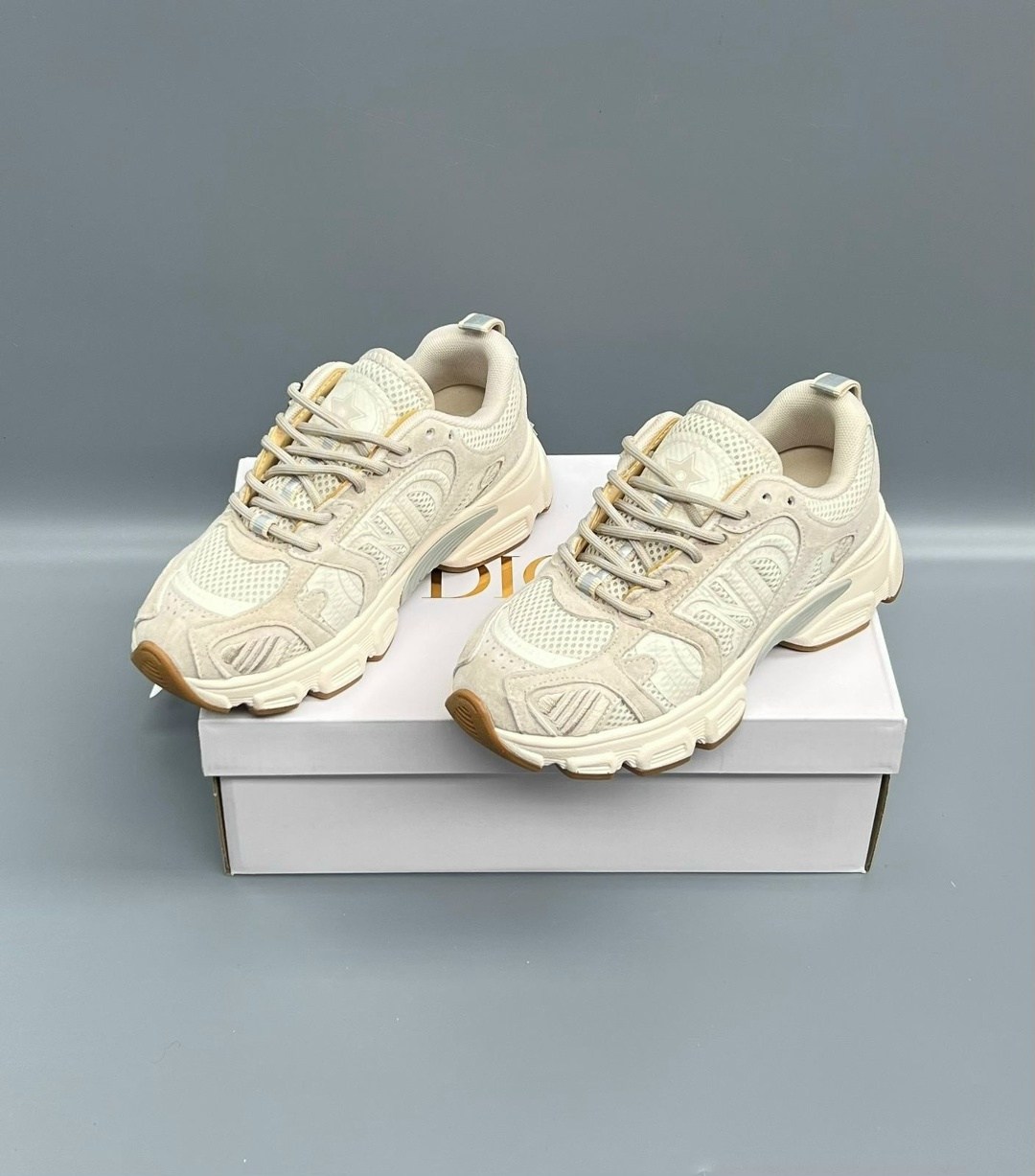 dior кроссовки,кроссовки женские balenciaga,женские кроссовки,спортивная ,модные кроссовки