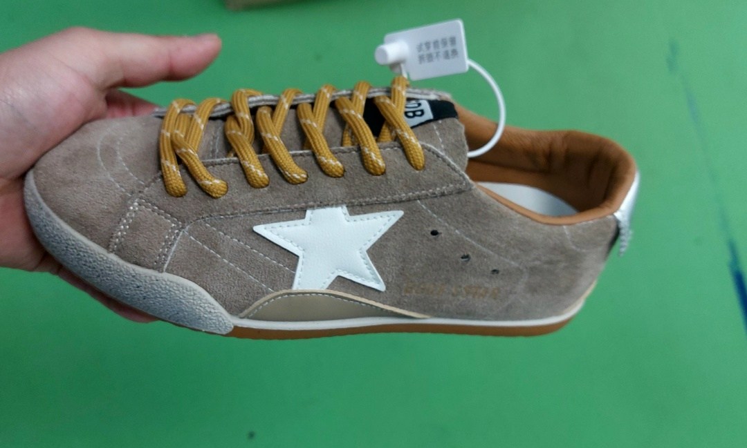 ,кеды golden goose женские,кеды golden goose,кроссовки golden goose,замшевые кроссовки