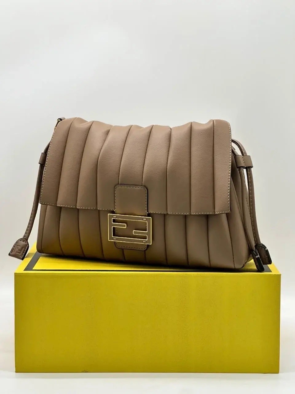 fendi сумка,женская сумка fendi,сумка fendi baguette,сумка,fendi багет сумка