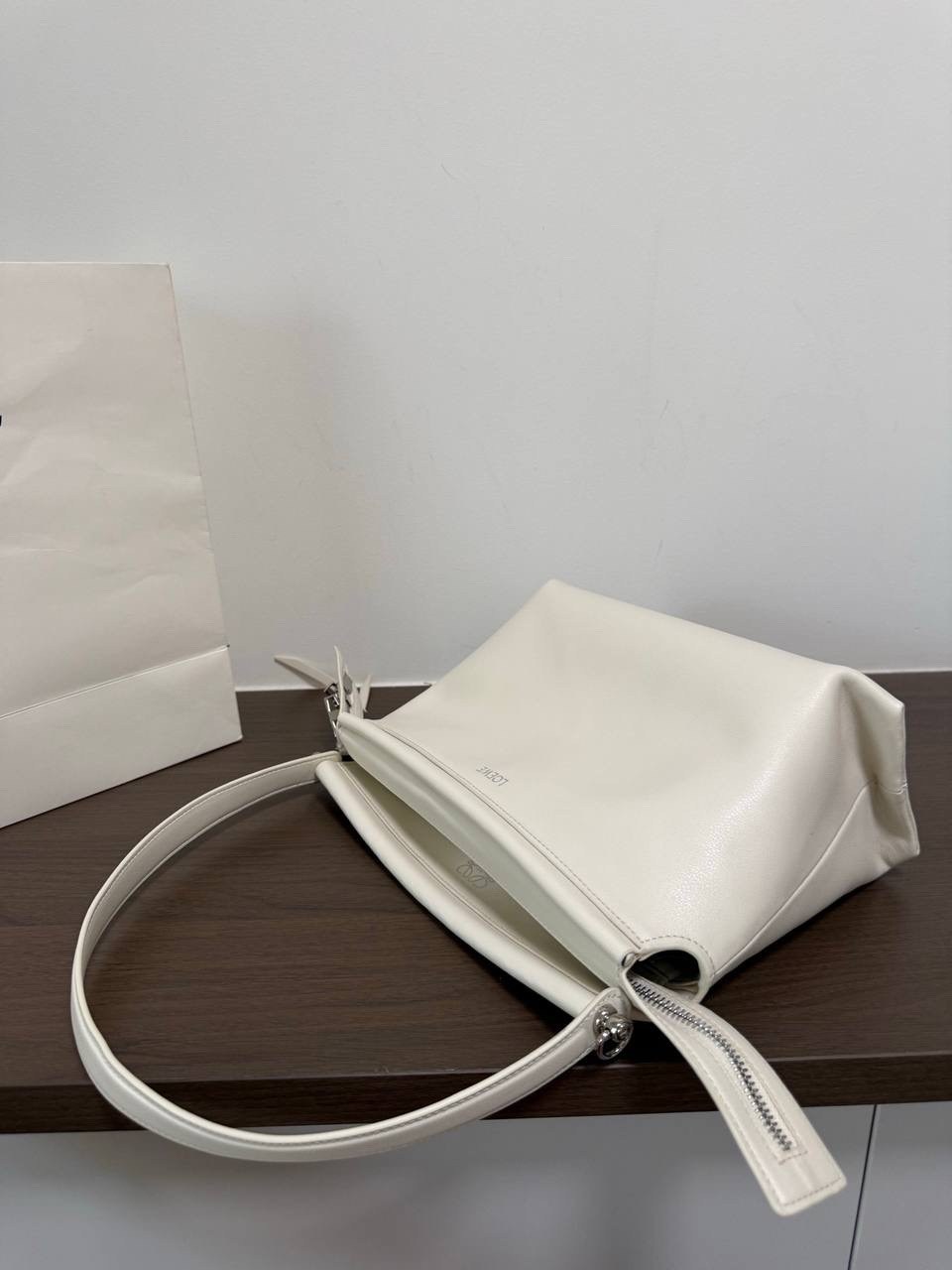 loewe сумка,женская сумка,сумка,женская сумка loewe,белая сумка