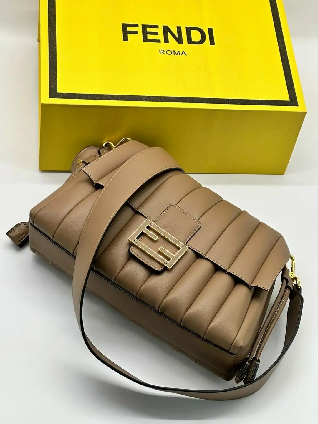fendi сумка,женская сумка fendi,сумка fendi baguette,сумка,fendi багет сумка