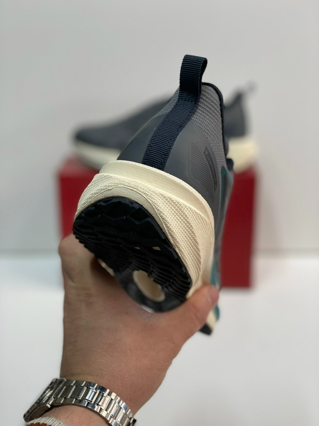 кроссовки adidas,кроссовки мужской adidas,кроссовки,кроссовки для бега,кроссовки адидас