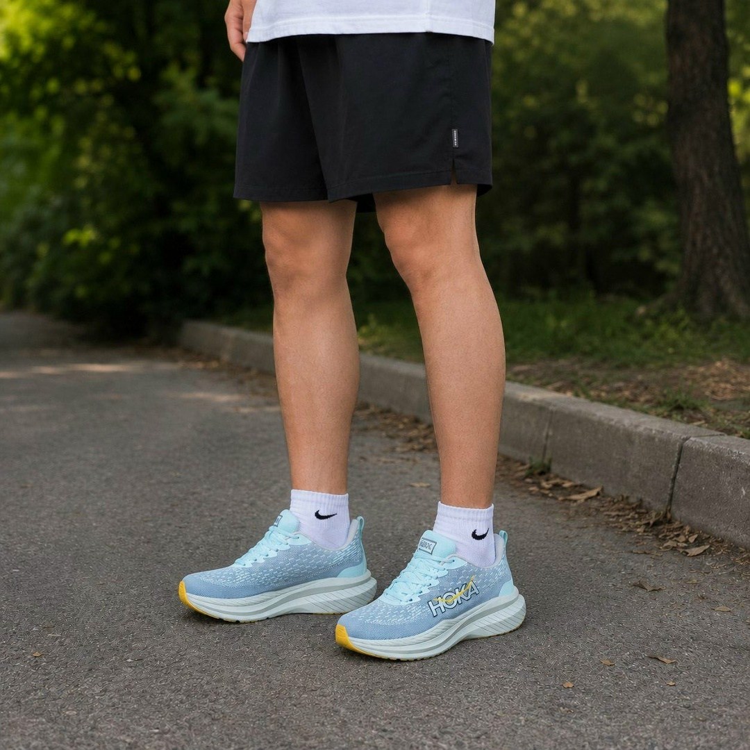 кроссовки hoka,кроссовки,кроссовки hoka bondi 8,кроссовки для бега,спортивные кроссовки