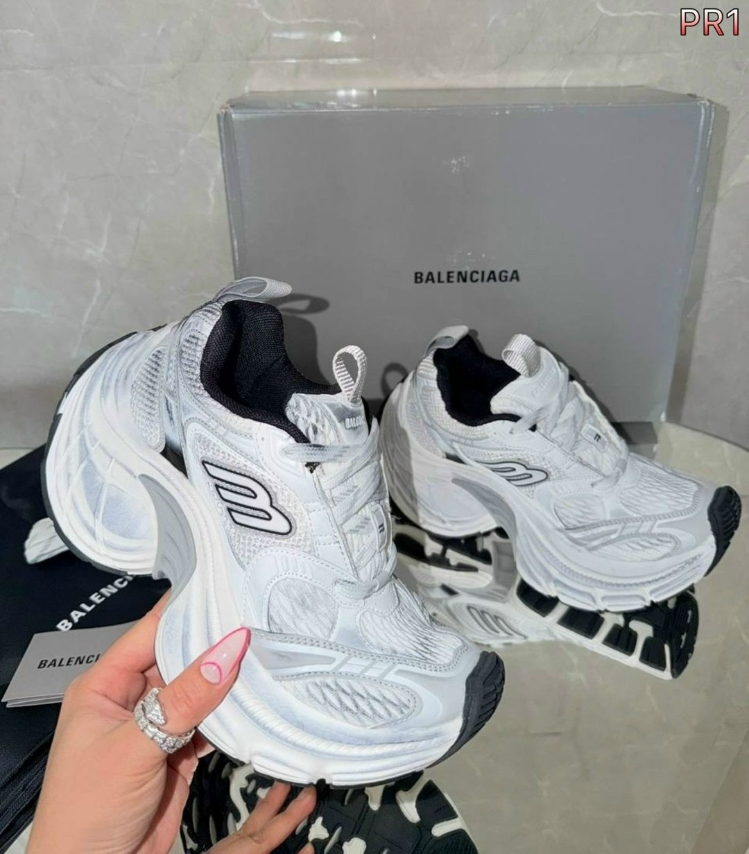 кроссовки женские balenciaga,balenciaga кроссовки,кроссовки женские balenciaga balenciaga цвет белый,кроссовки balenciaga на высокой подошве арт. р135,кроссовки на высокой подошве balenciaga