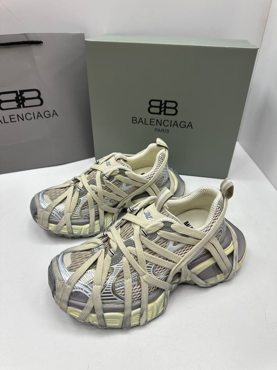 кроссовки женские balenciaga,кроссовки balenciaga,кроссовки 3 xl balenciaga,кроссовки 3xl extreme lace массивные на шнуровке balenciaga,кроссовки balenciaga premium shoes