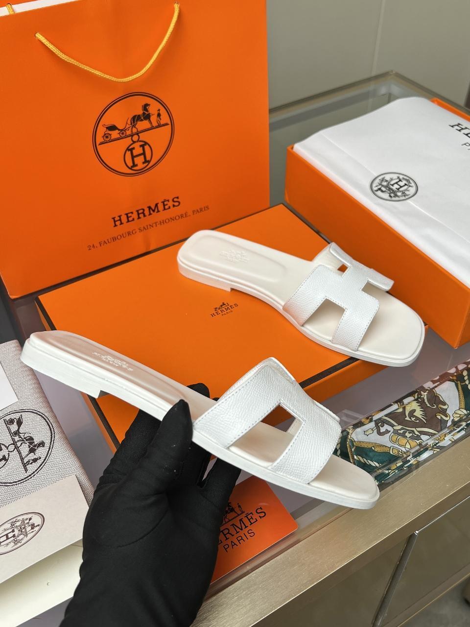 шлепанцы hermes, hermes,шлепки hermes 2026,шлепки hermes женские,шлепки hermes