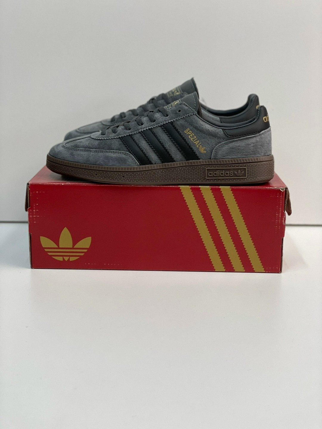 кроссовки adidas spezial спортивные кеды для бега adidas цвет серый черный,кроссовки adidas spezial,adidas spezial grey,adidas handball spezial,кроссовки adidas