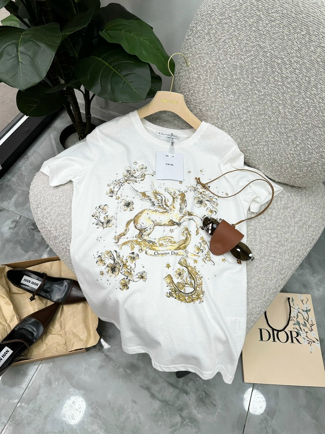 женская футболка,футболка,футболка dior,футболка с принтом,стильные футболки