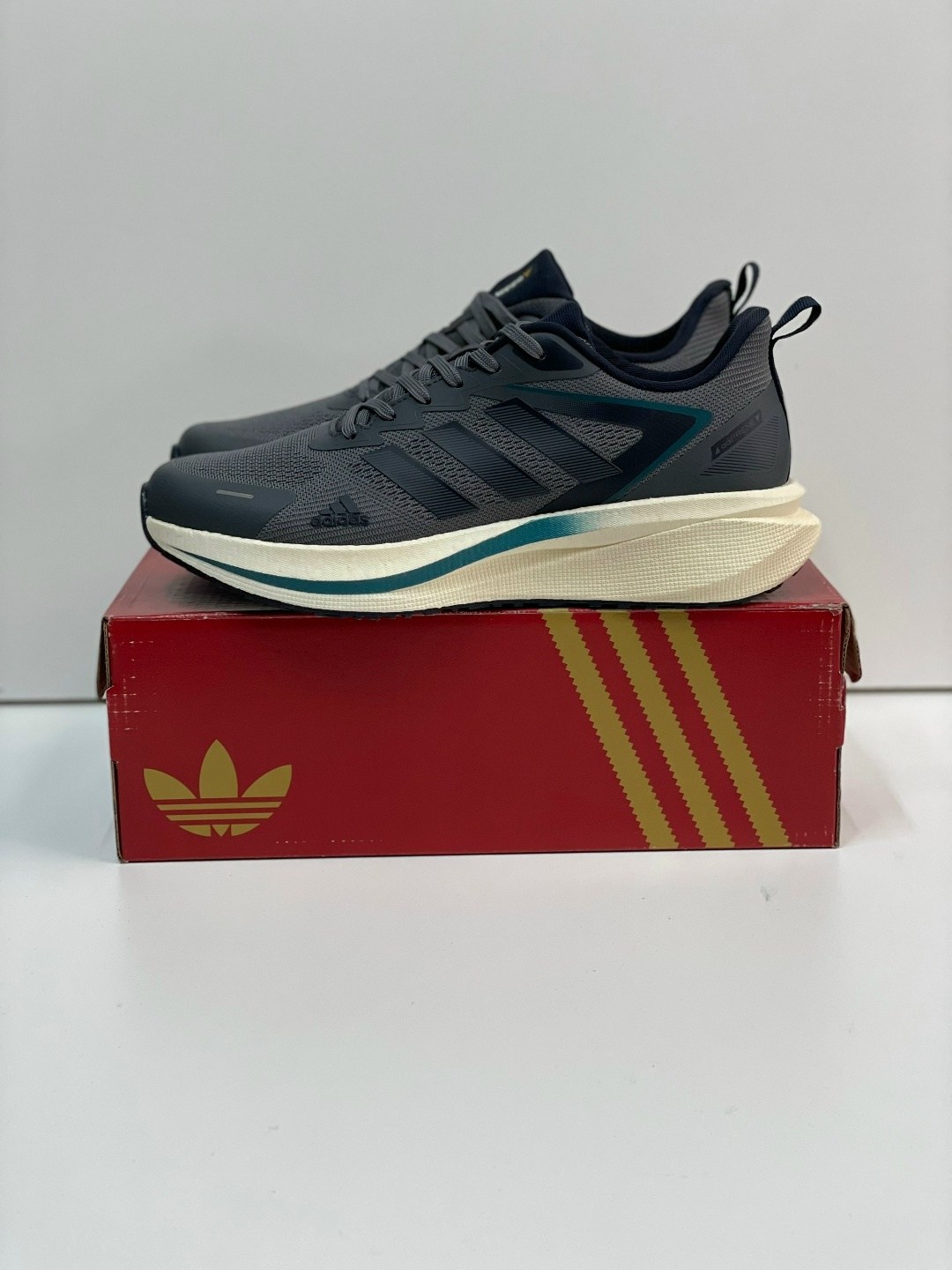 кроссовки adidas,кроссовки мужской adidas,кроссовки,кроссовки для бега,кроссовки адидас
